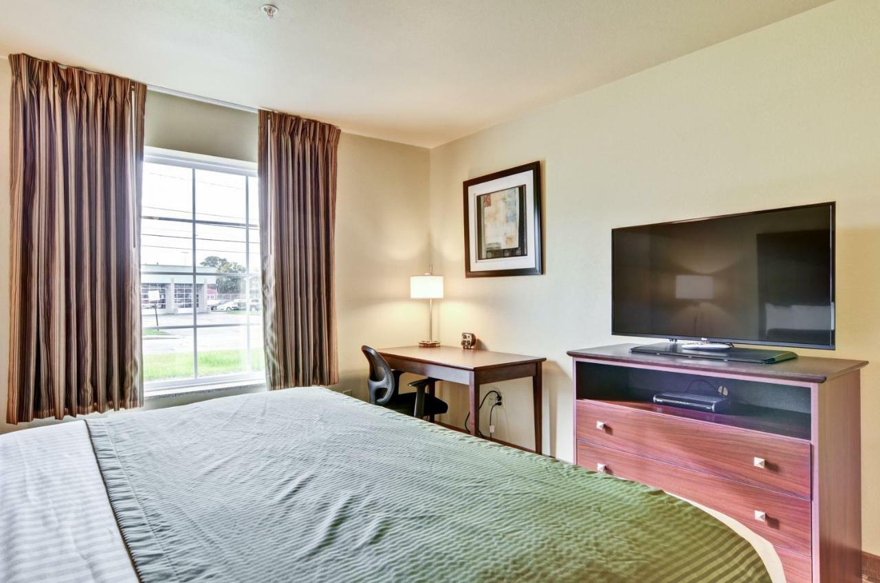 Castle Rock Inn & Suites - Quinter Esterno foto