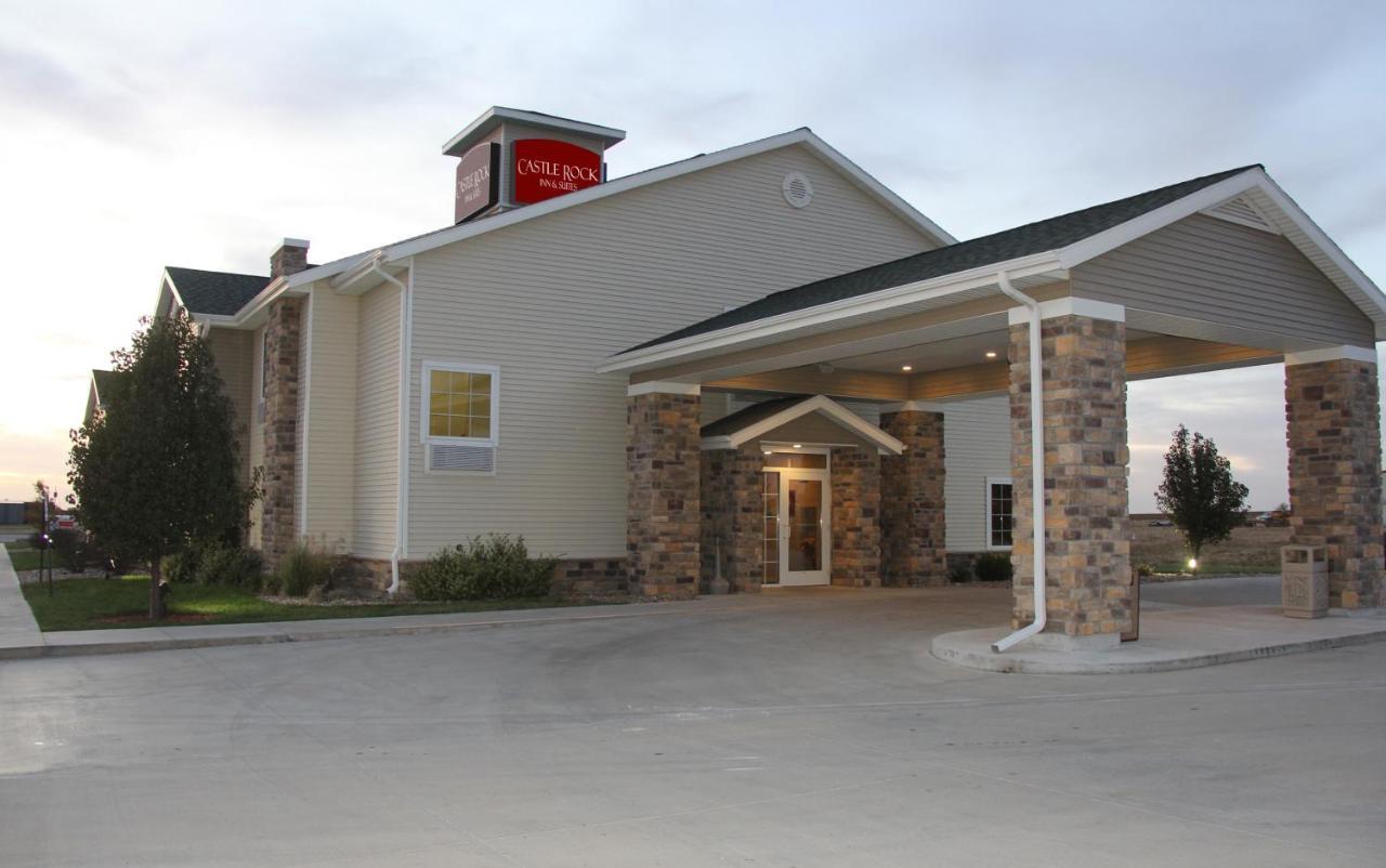 Castle Rock Inn & Suites - Quinter Esterno foto