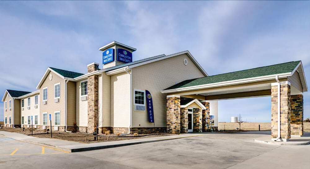 Castle Rock Inn & Suites - Quinter Esterno foto